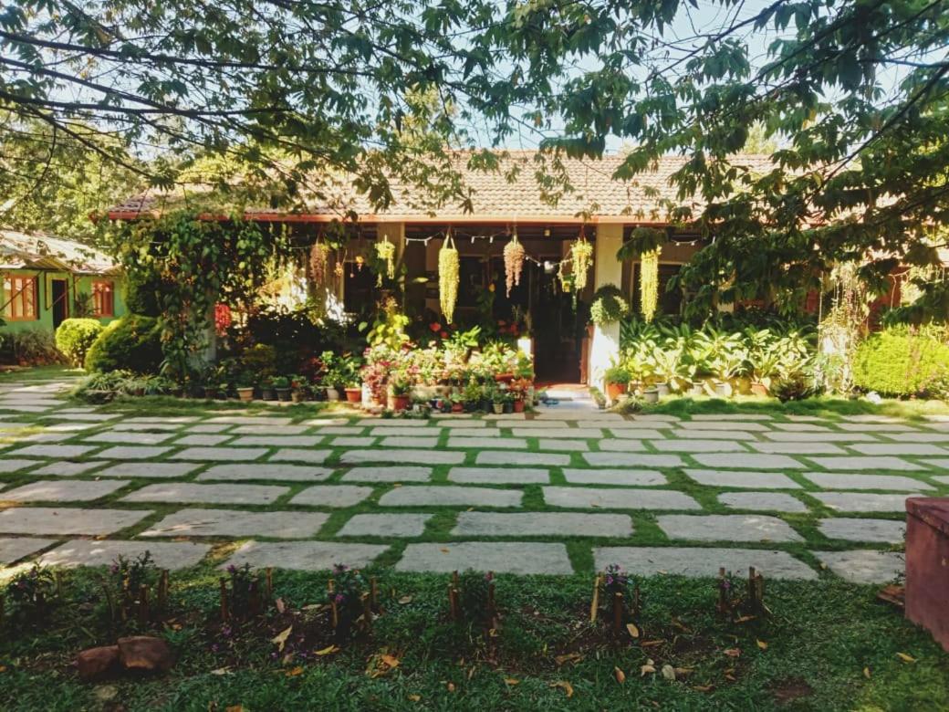 Edgestay Mudigere Exterior photo