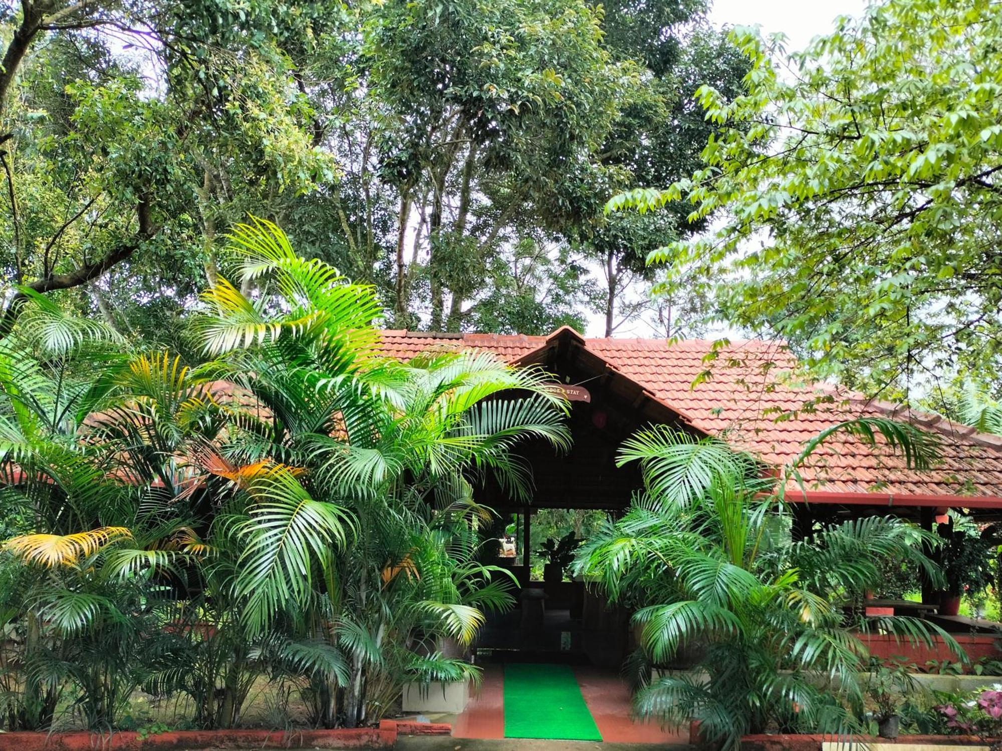 Edgestay Mudigere Exterior photo